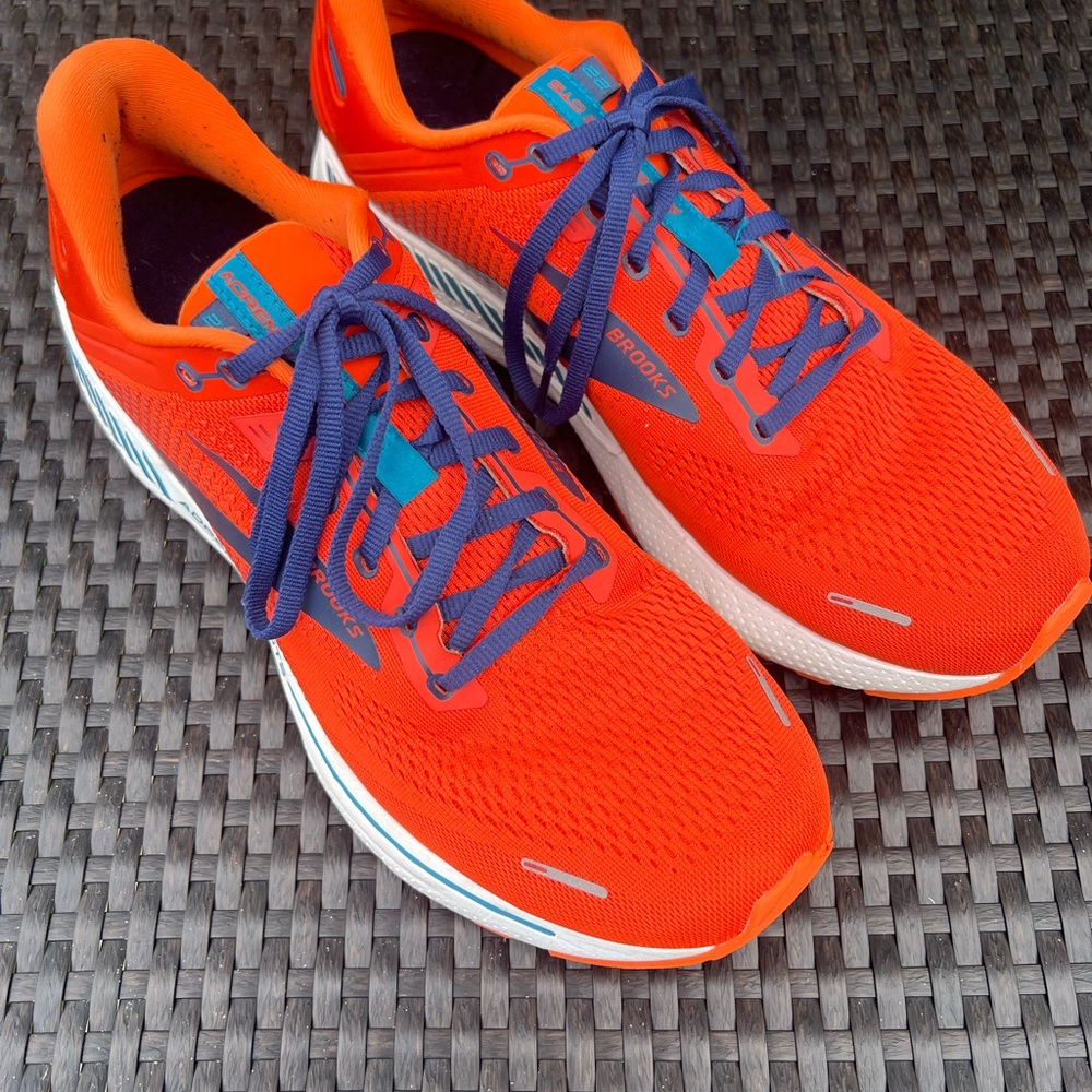 Brooks Adrenaline GTS 22